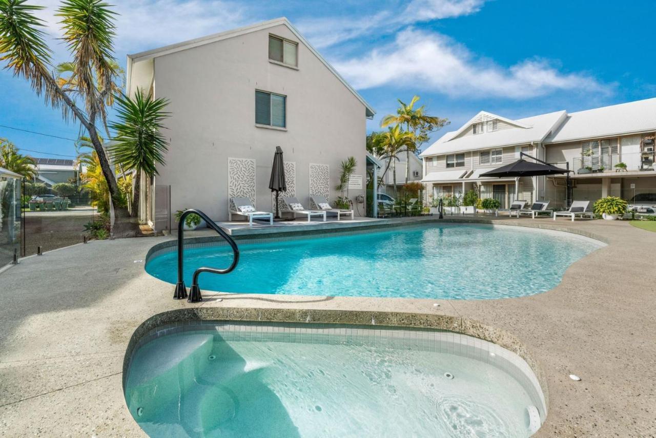Pelican Beach Resort Noosaville Exterior photo